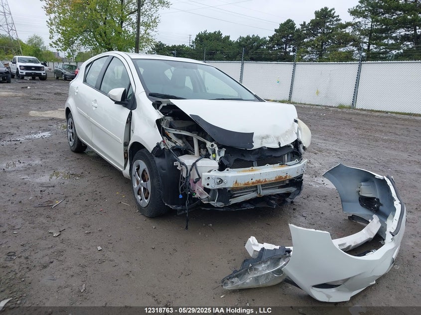 2014 Toyota Prius C VIN: JTDKDTB30E1557708 Lot: 12318763