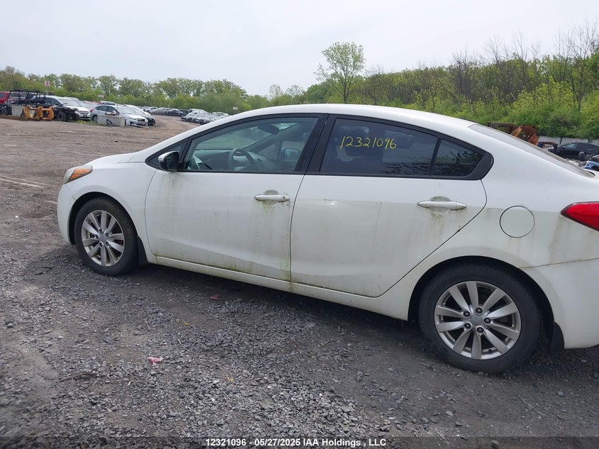 2015 Kia Forte VIN: KNAFX4A63F5264645 Lot: 12321096