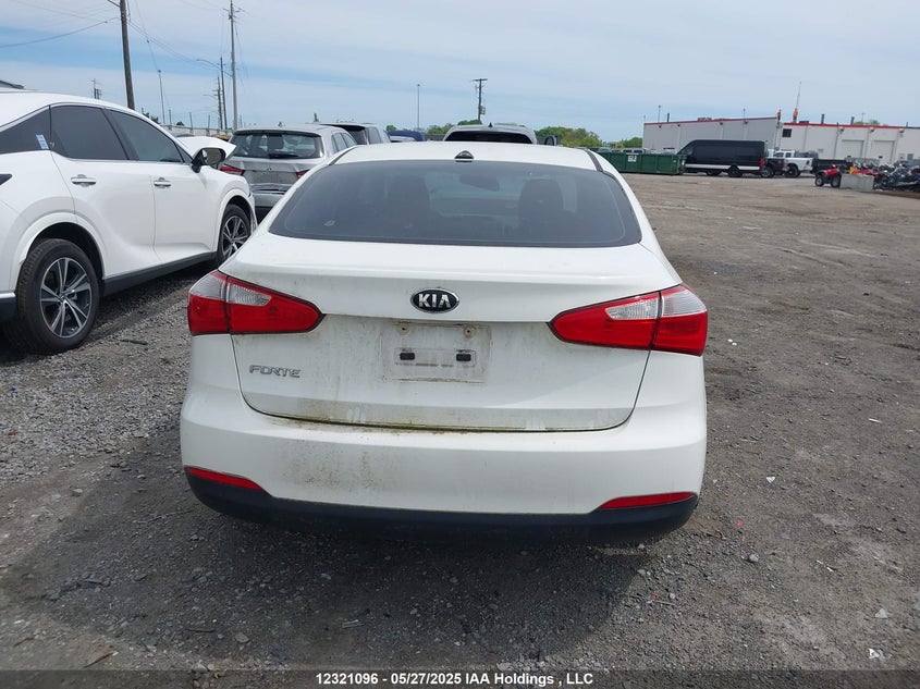 2015 Kia Forte VIN: KNAFX4A63F5264645 Lot: 12321096
