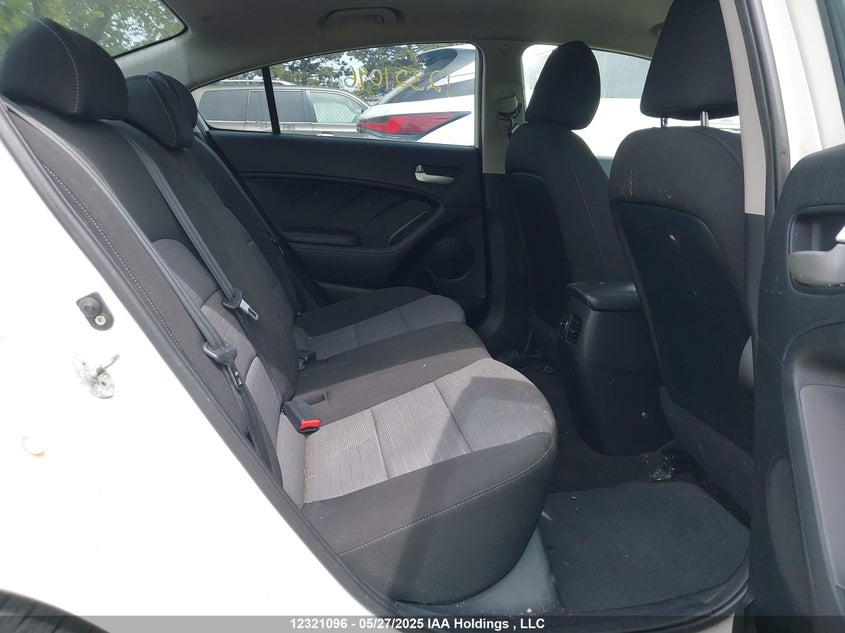 2015 Kia Forte VIN: KNAFX4A63F5264645 Lot: 12321096