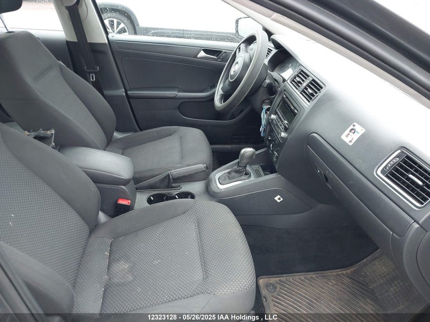 3VW2K7AJ1EM244583 2014 VOLKSWAGEN JETTA photo no. 5