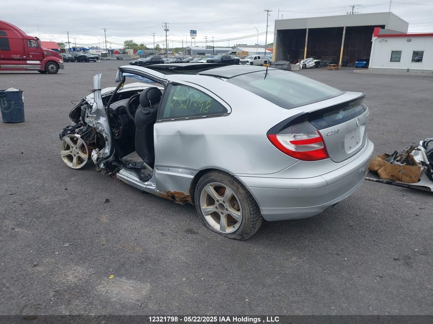 2005 Mercedes-Benz C 230 Kompressor Sport VIN: WDBRN40J45A785647 Lot: 12321798X