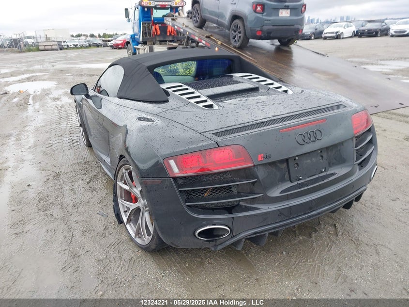 Vin: wuavnafg8bn000421, lot: 2696409, audi r8 5.2 quattro 20113