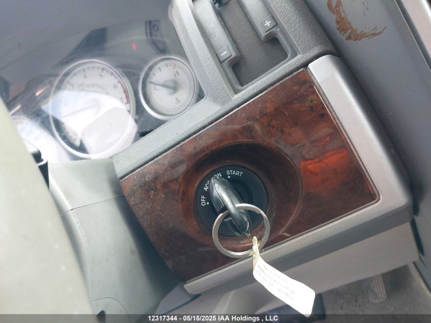 2010 Chrysler Town & Country Touring VIN: 2A4RR5DX6AR257442 Lot: 12317344X