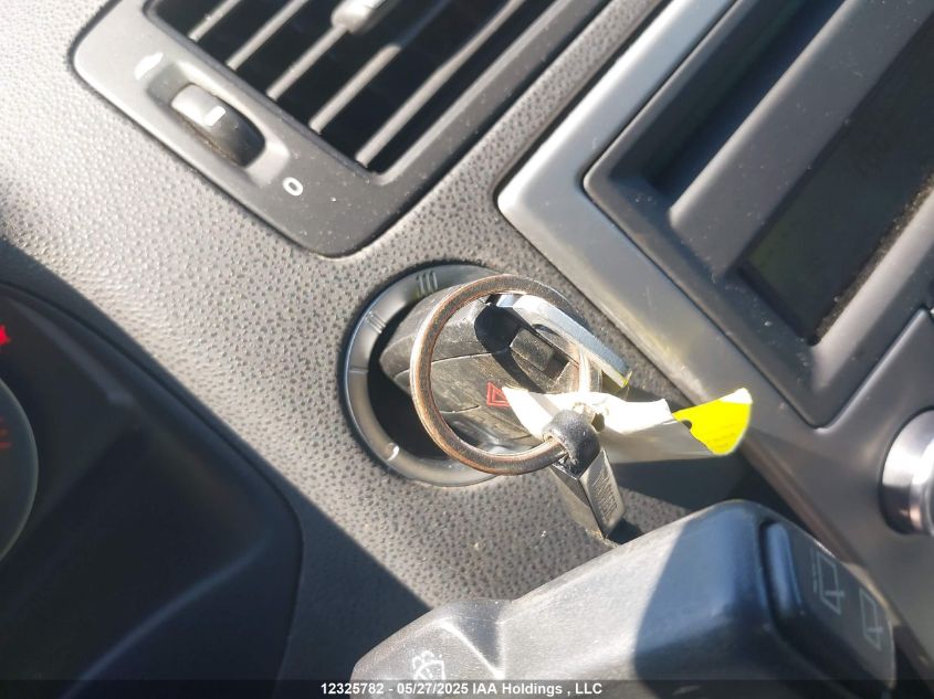 2010 Volvo C30 2.4I/2.4I Premium VIN: YV1382MK4A2173291 Lot: 12325782