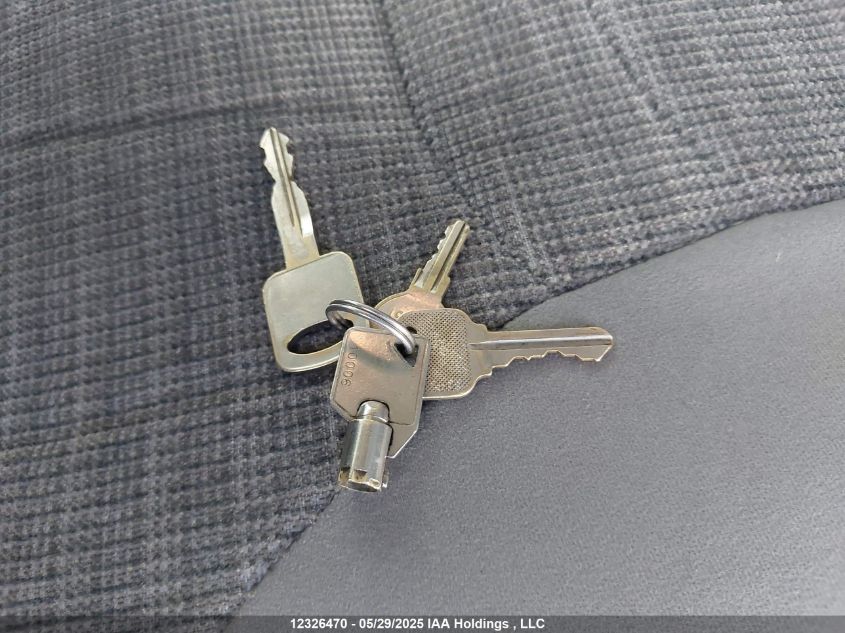 2001 Ford Econoline VIN: 1FDWE35LX1HA67283 Lot: 12326470