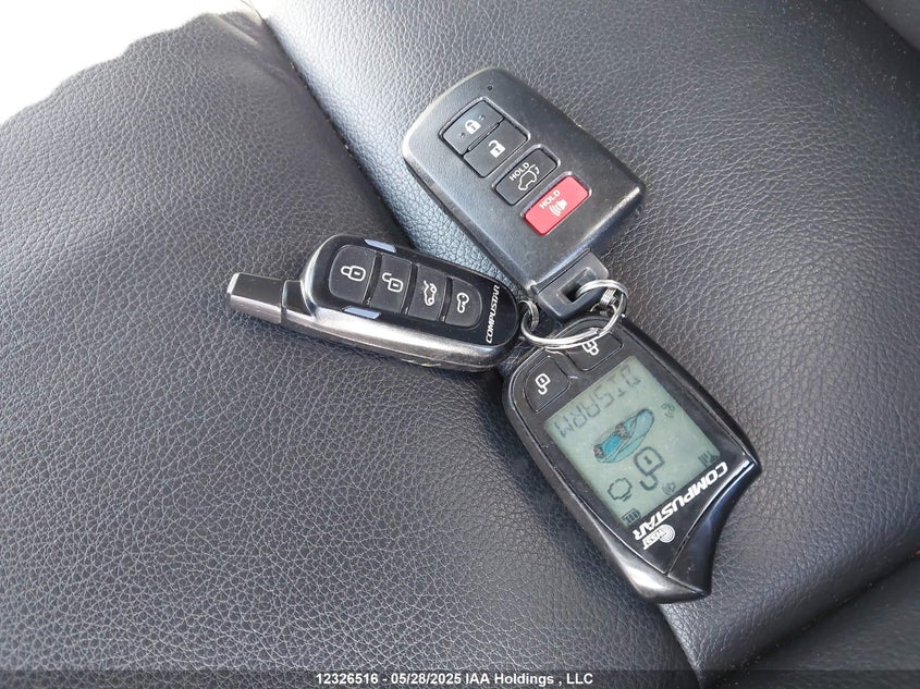 JTMDJREVXGD025854 2016 TOYOTA RAV 4 photo no. 11