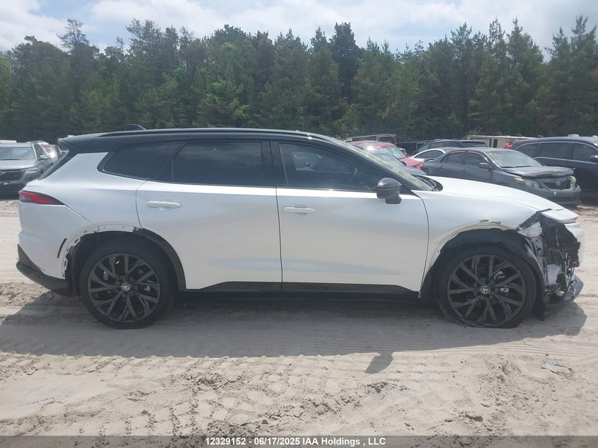 2025 Toyota Crown Signia Limited VIN: JTDACAAJ4S3018818 Lot: 12329152