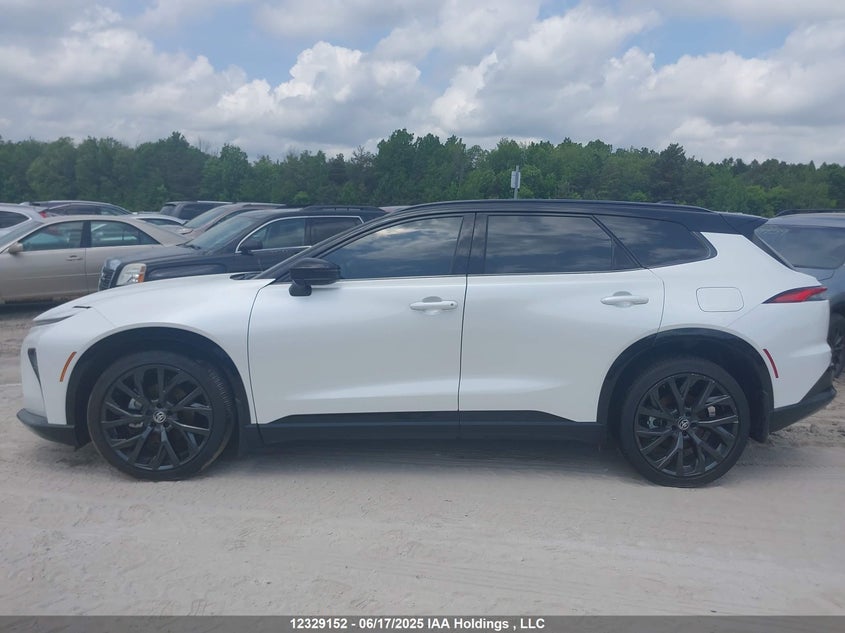 2025 Toyota Crown Signia Limited VIN: JTDACAAJ4S3018818 Lot: 12329152