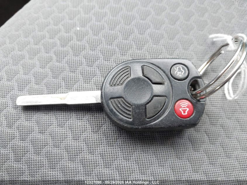 2017 Ford Escape Se VIN: 1FMCU9GD4HUB32029 Lot: 12327098X