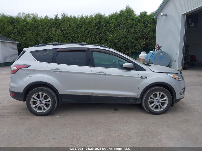 2017 Ford Escape Se VIN: 1FMCU9GD4HUB32029 Lot: 12327098X