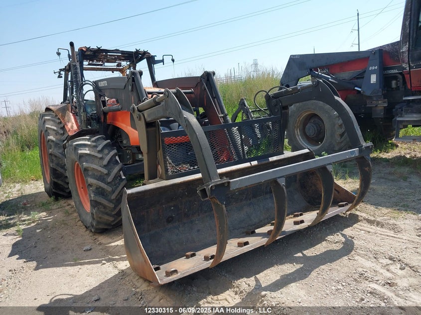 M135X50640 2011 Kubota M26 auction photo 1