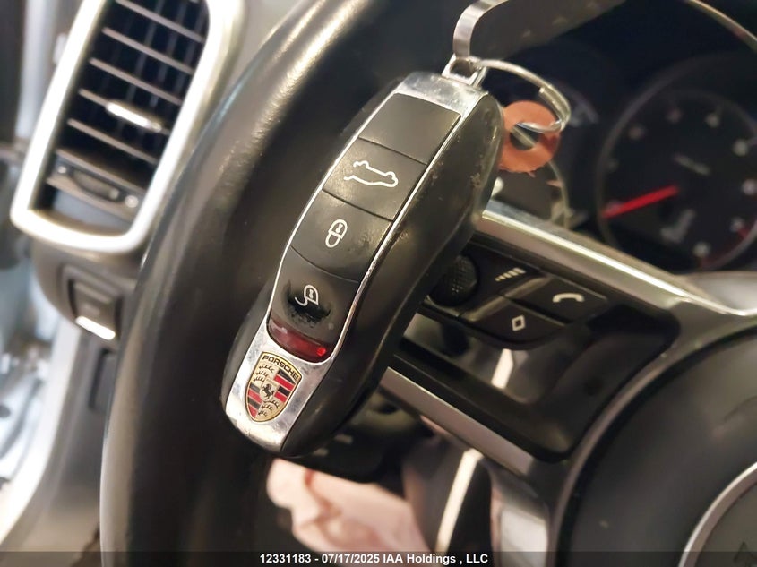 2017 Porsche Cayenne VIN: WP1AA2A21HKA90352 Lot: 12331183