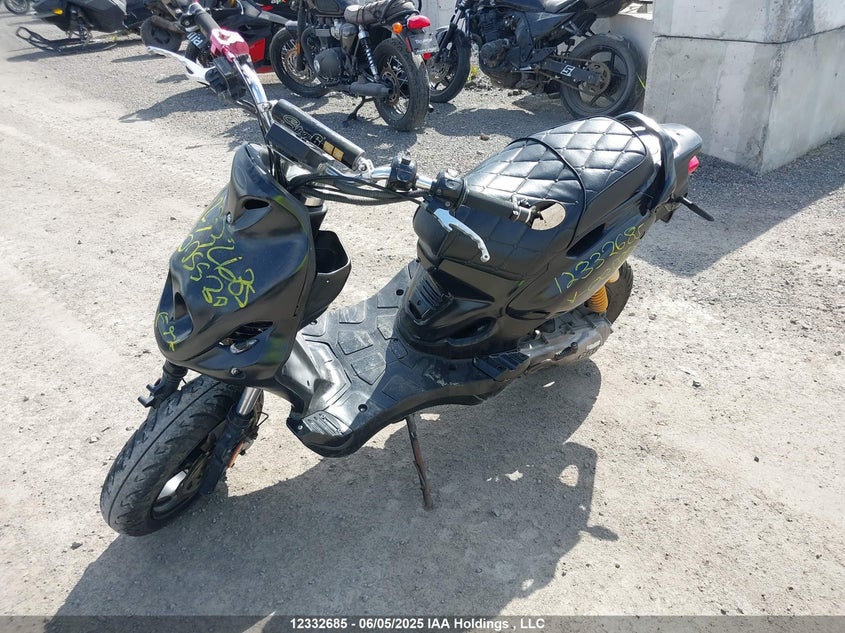 RFVPMP205C1005580 2012 Genuine Scooter Co. Roughhouse 50 auction photo 1