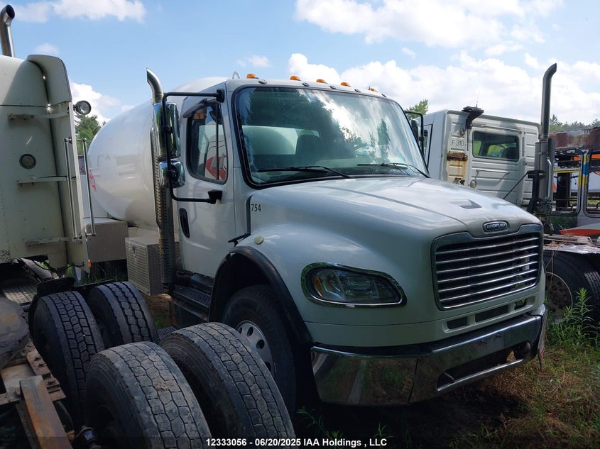 1FVACYBS0DHBY3598 2013 Freightliner M2 106 Medium Duty auction photo 1