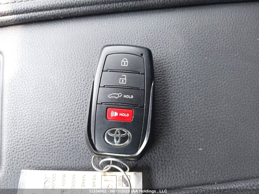 5TDAAAB52RS064910 2024 TOYOTA HIGHLANDER photo no. 11