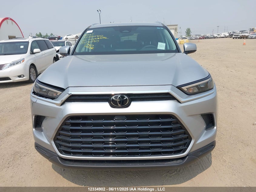 5TDAAAB52RS064910 2024 TOYOTA HIGHLANDER photo no. 12