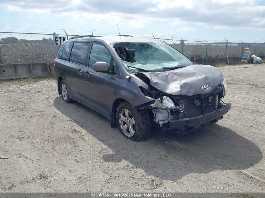 5TDKK3DC4DS354874 2013 Toyota Sienna Le auction photo 1