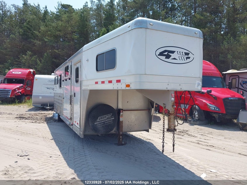 4FKHG2222J0037058 2018 Trailer Domestic auction photo 1