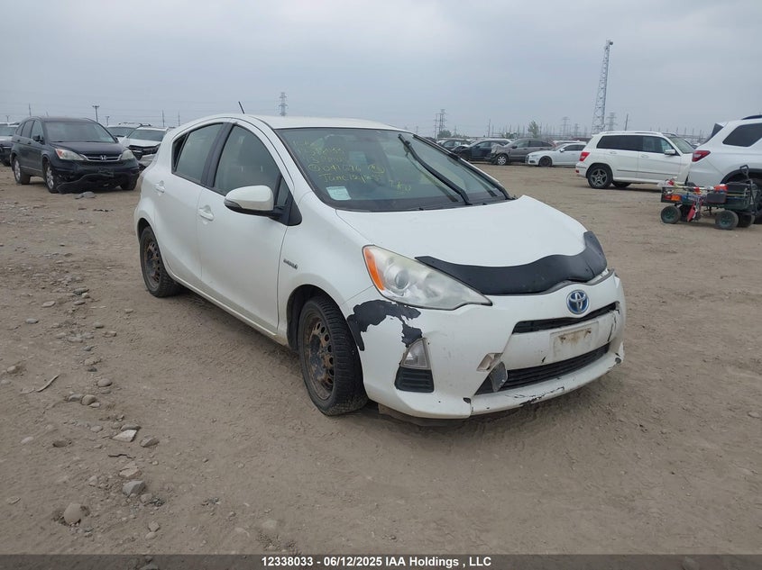 2013 Toyota Prius C VIN: JTDKDTB3XD1041676 Lot: 12338033