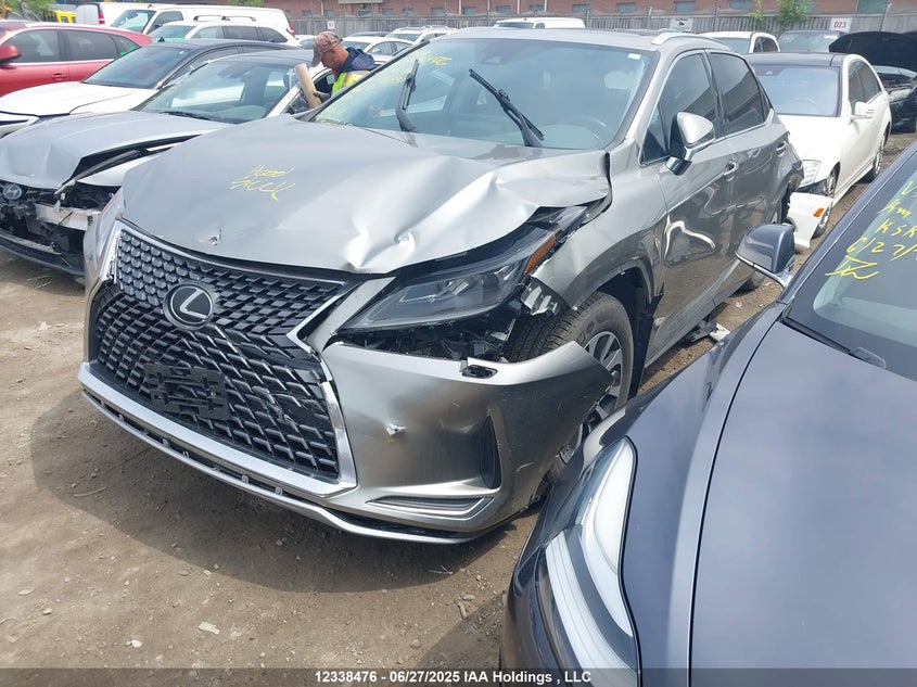 2T2HZMDAXNC348531 2022 LEXUS RX photo no. 2