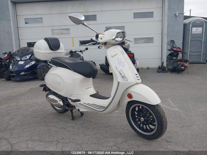 ZAPC536B6J5201400 2018 Vespa Primavera 50 4V Ie auction photo 1