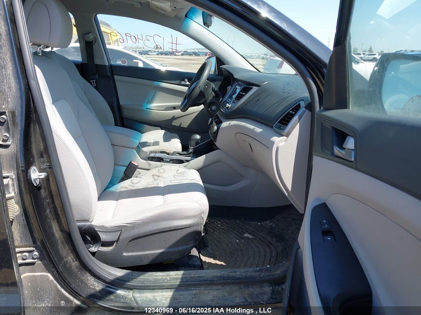 2017 Hyundai Tucson Se VIN: KM8J2CA42HU559907 Lot: 12340969