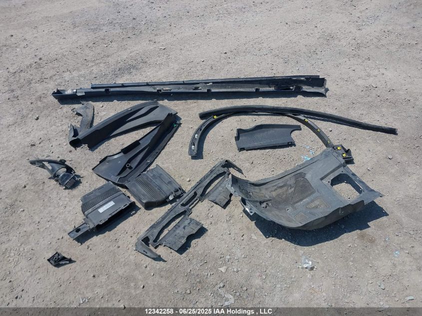 2022 Audi Rs Q8 4.0T VIN: WU1ARBF13ND003290 Lot: 12342258