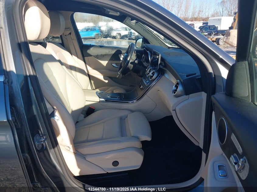 WDC0G8EB5LV213404 2020 MERCEDES-BENZ GLC photo no. 5