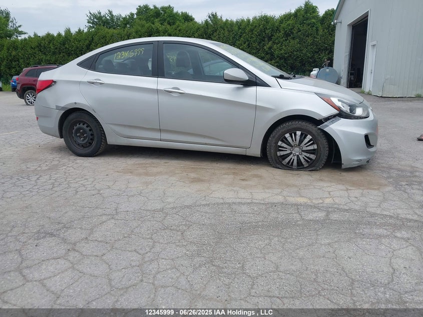 KMHCT4AE1DU290300 2013 Hyundai Accent auction photo 1