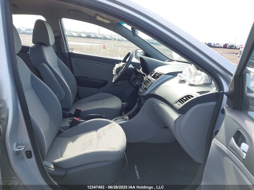 2013 Hyundai Accent Gls/Gs VIN: KMHCT4AEXDU403015 Lot: 12347482