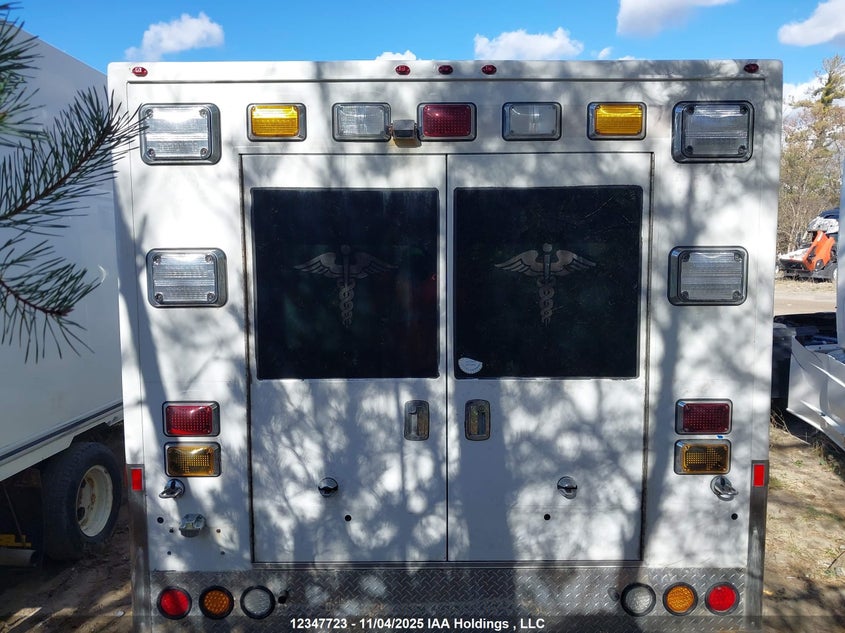 1FDWE3FS8HDC38717 2017 FORD ECONOLINE photo no. 16