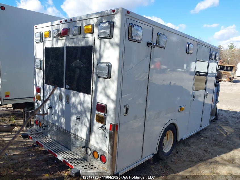 1FDWE3FS8HDC38717 2017 FORD ECONOLINE photo no. 4