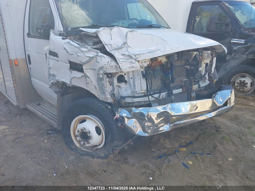 1FDWE3FS8HDC38717 2017 FORD ECONOLINE photo no. 6