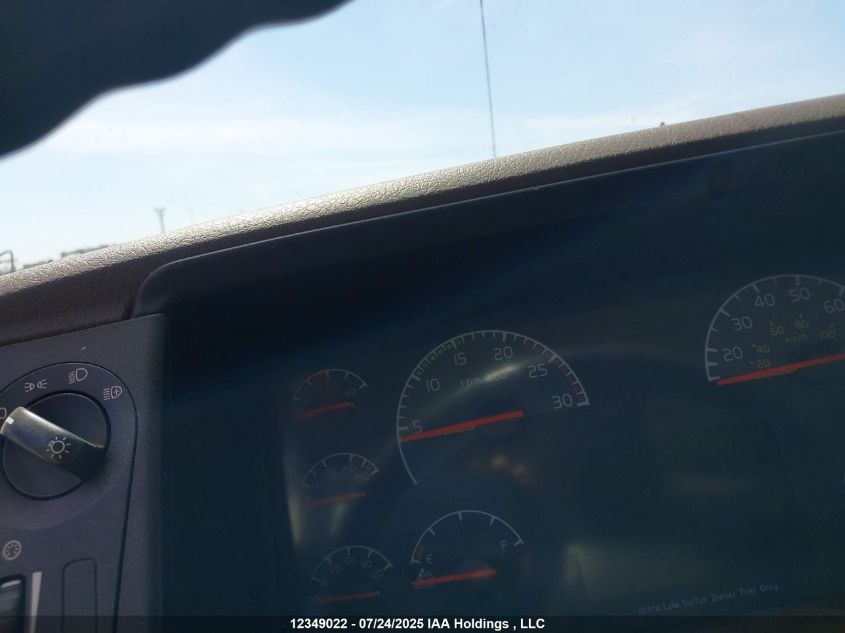 2018 Volvo Vn L VIN: 4V4NC9EH5JN993942 Lot: 12349022