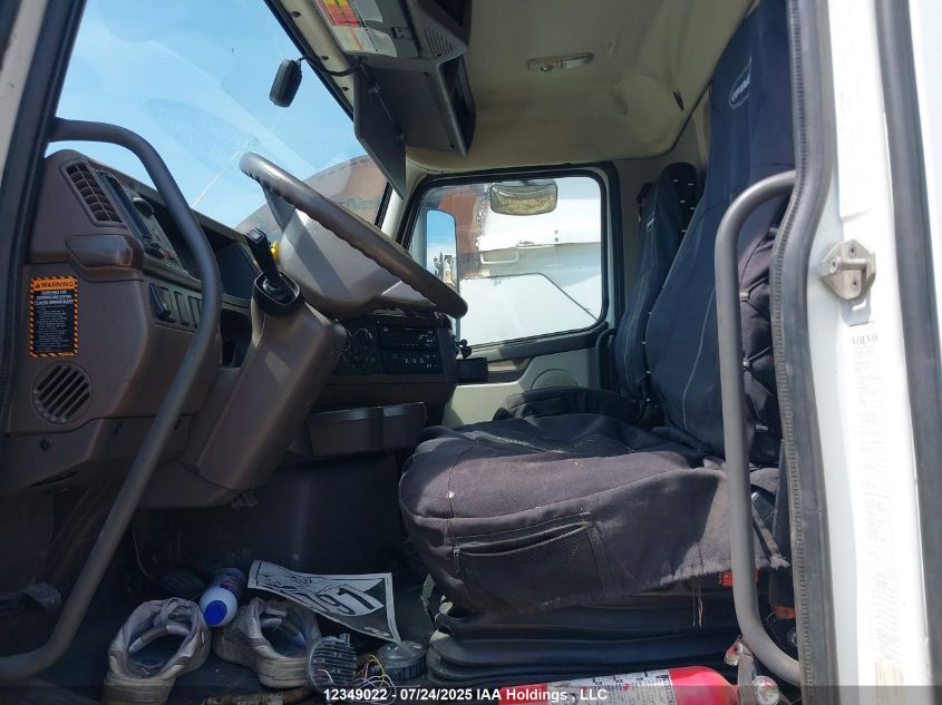 2018 Volvo Vn L VIN: 4V4NC9EH5JN993942 Lot: 12349022