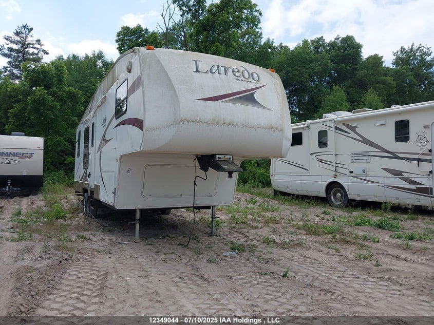 4YDF29R2X6J463812 KEYSTONE LAREDO Photo 1