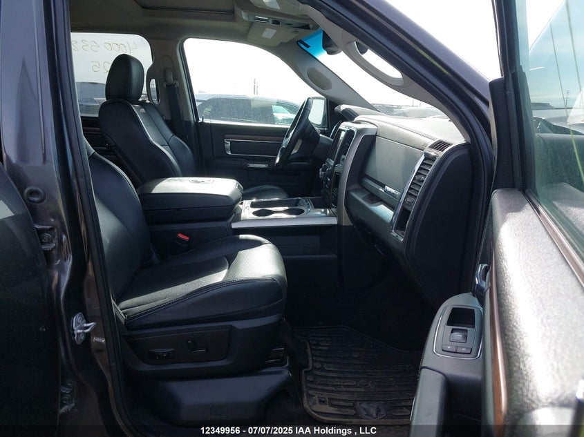 1C6RR7VT4HS672935 2017 RAM 1500 photo no. 5