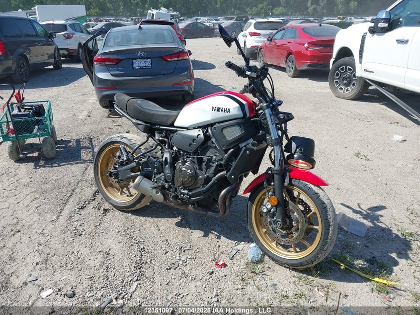 JYARM21NXMA000472 2021 Yamaha Xsr700 auction photo 1