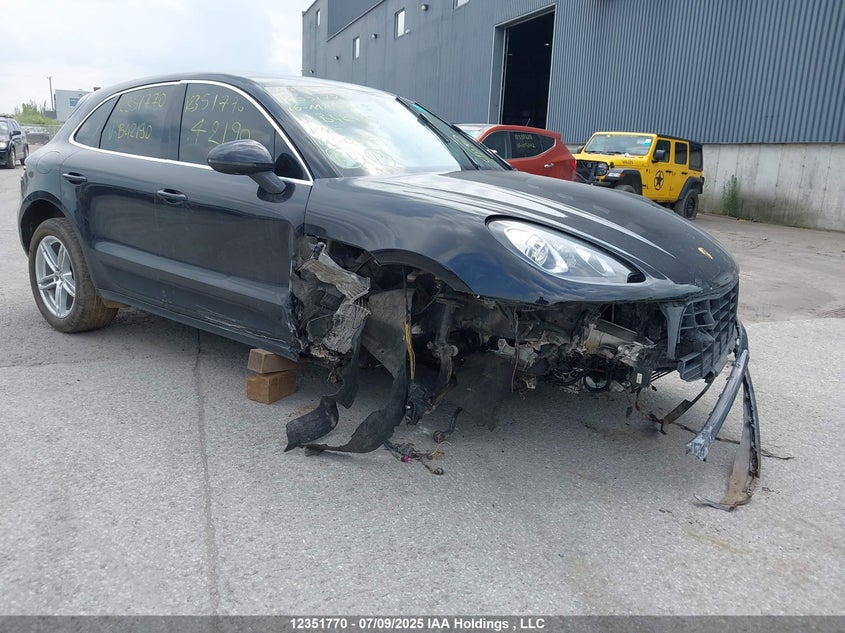 WP1AB2A5XGLB42190 2016 Porsche Macan S auction photo 1