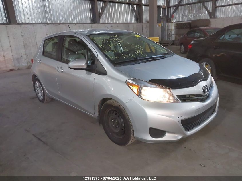 jtdktud37dd565226 Toyota Yaris 2013