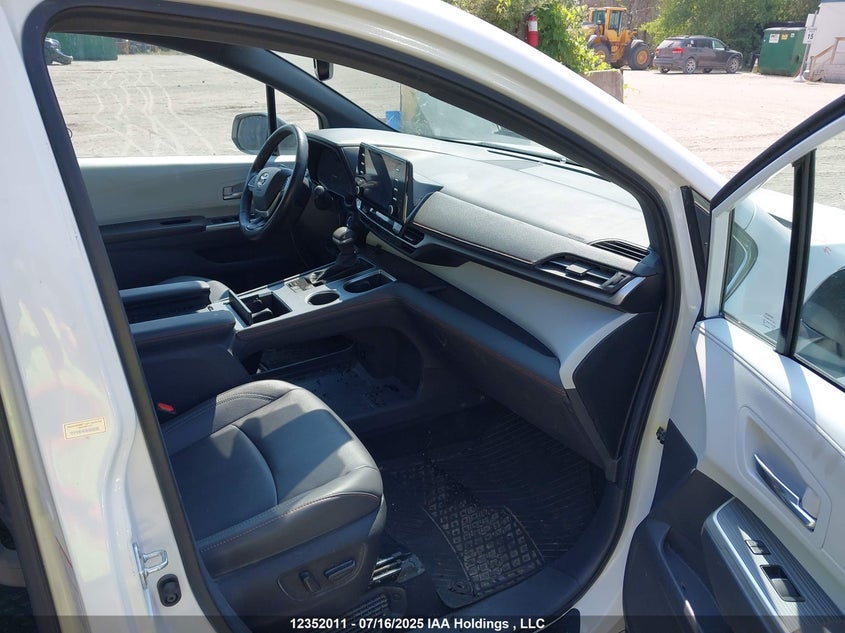 5TDGSKFC6RS128792 2024 TOYOTA SIENNA photo no. 5