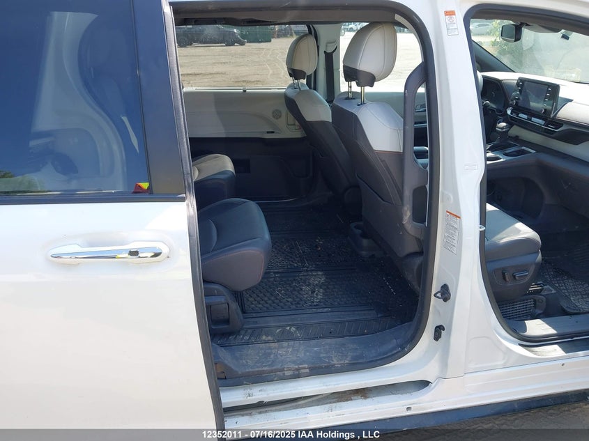 5TDGSKFC6RS128792 2024 TOYOTA SIENNA photo no. 8