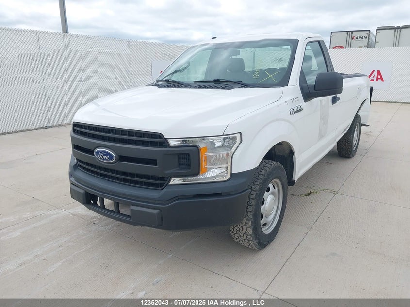 1FTMF1CB9JKE41246 2018 FORD F-150 photo no. 2