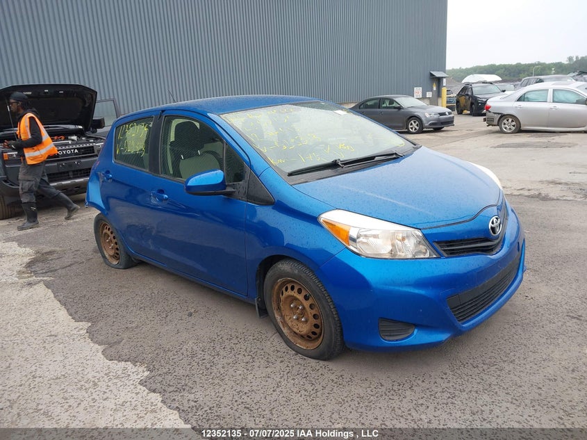 JTDKTUD30CD529313 2012 Toyota Yaris Le auction photo 1