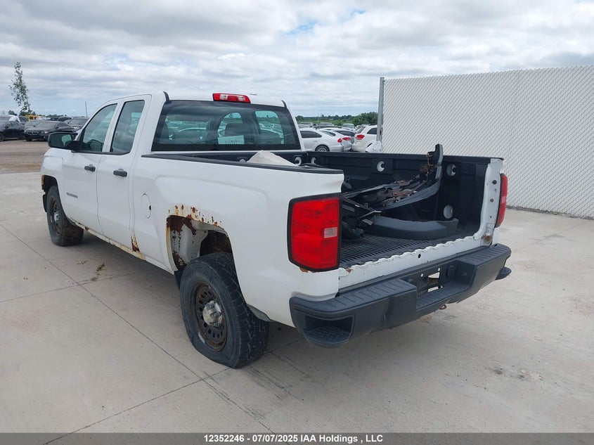 1GCRCPEH1FZ319370 2015 CHEVROLET SILVERADO photo no. 3