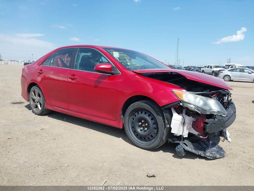 4T1BF1FK2DU643983 2013 Toyota Camry Se auction photo 1