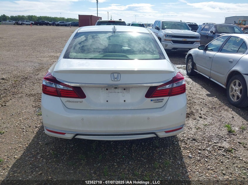 2017 Honda Accord Touring Hybrid VIN: JHMCR6F7XHC800498 Lot: 12352710