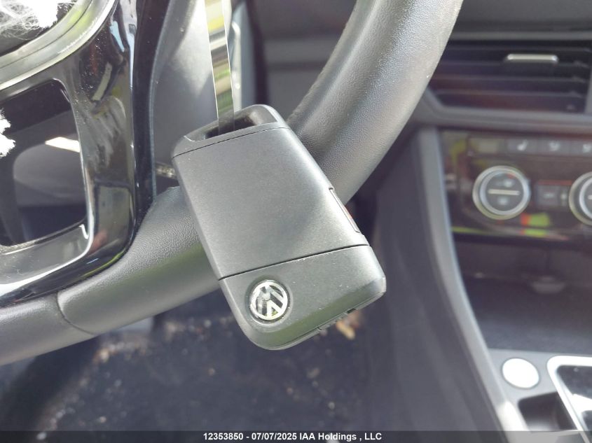 2020 Volkswagen Jetta Highline VIN: 3VWEB7BU8LM017006 Lot: 12353850