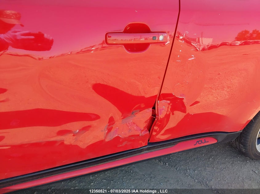 2014 Kia Soul Sx/Sx Luxury/Two-Tone Fathom Blue/White Special Edition/Two-Tone Inferno Red VIN: KNDJX3A54E7086763 Lot: 12350521X